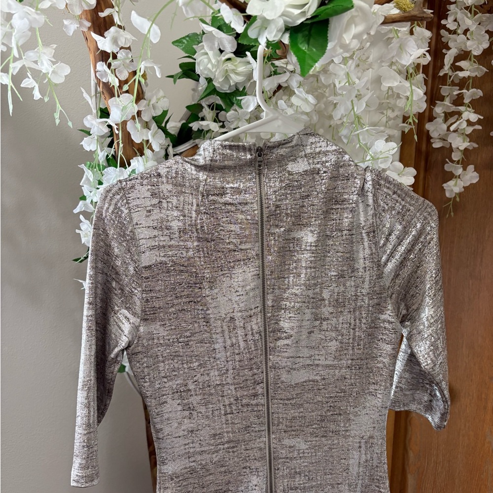 Alice + Olivia Delora Shimmering Fitted Mock Silver Midi Dress - Picture 11 of 12